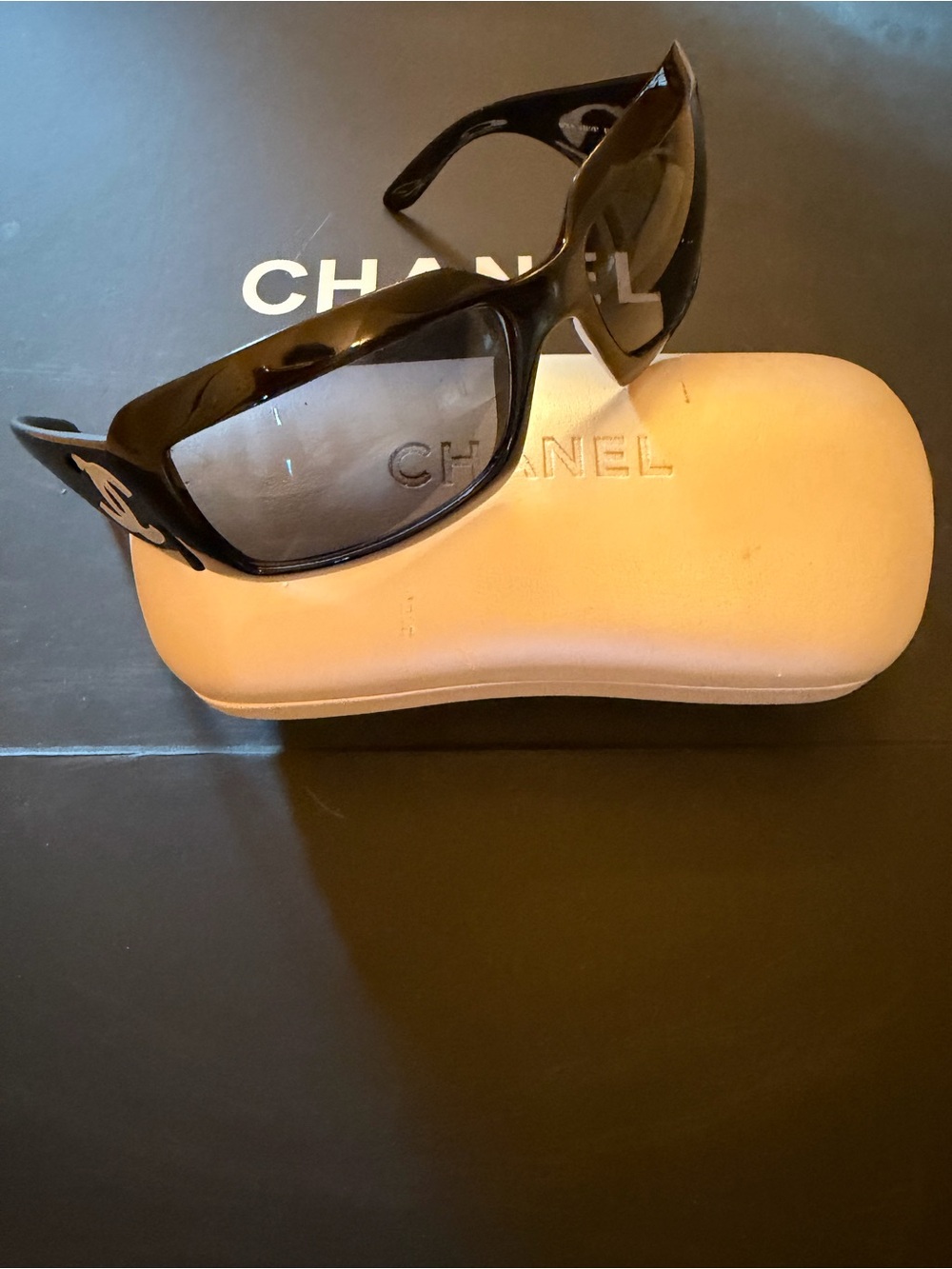CHANEL Black Oversized Rectangular Women’s Sunglasses - Picture 6 of 12